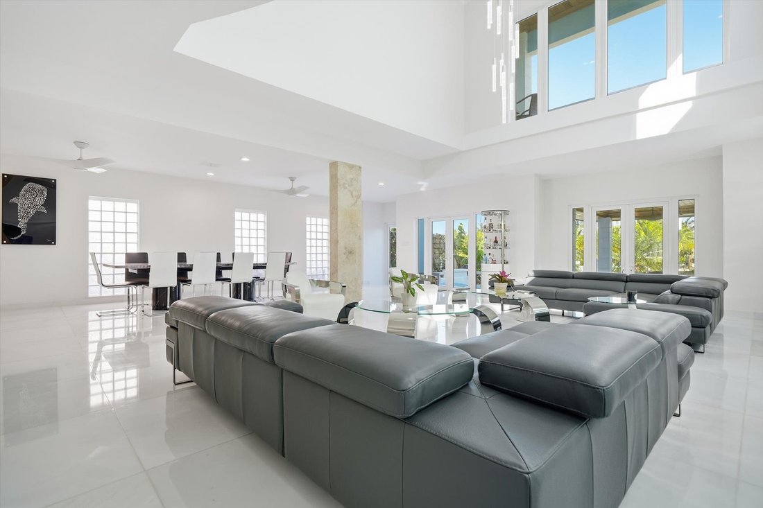 House in Nassau, New Providence, The Bahamas 1 - 17015885