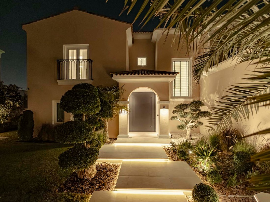 Villa in United Arab Emirates 2 - 17009877