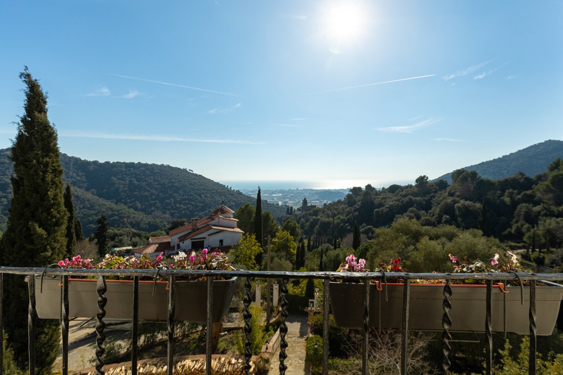 Finca in Santa Susanna, Catalonia, Spain 2 - 12498007