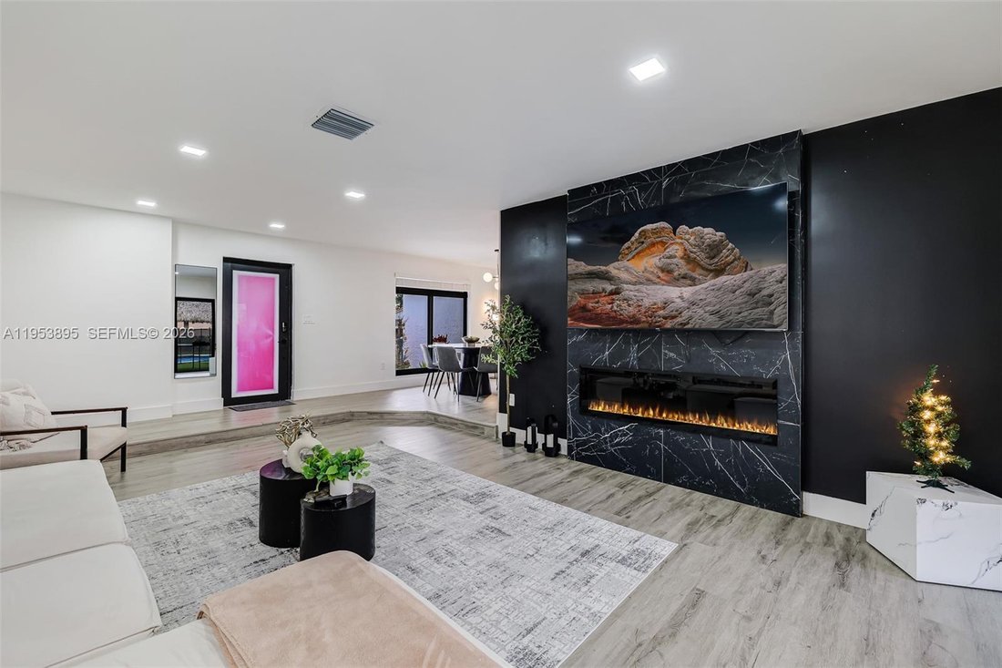 House in Miami, Florida, United States 5 - 17014261