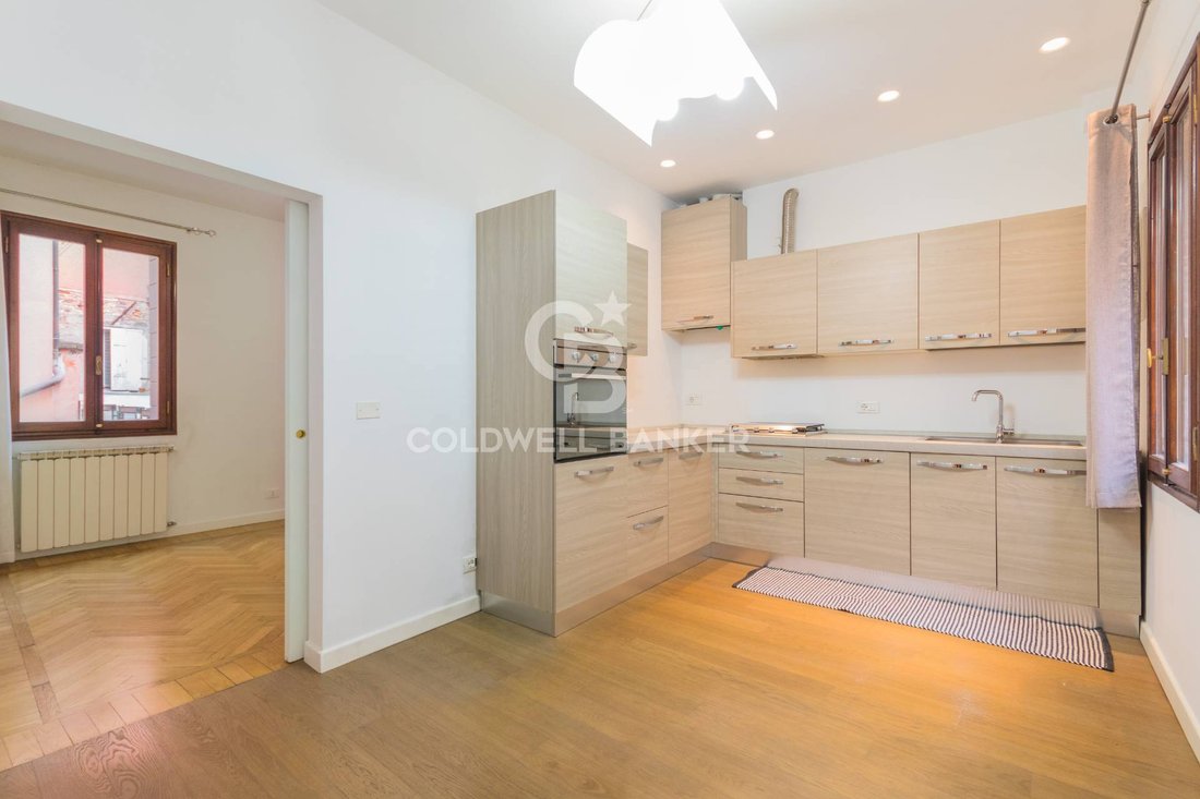 Apartment in Saint Paul, Venice, Italy 2 - 17015955