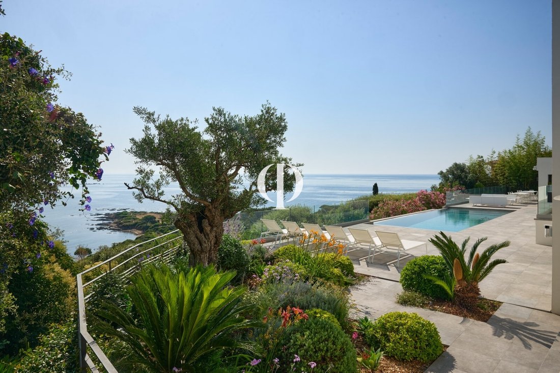 House in Nartelle-Noyer-Bellevue-bd des Sardinaux, Sainte-Maxime, France 2 - 17010656