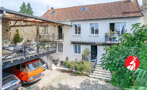 Estate in Sud, Avon, France 1