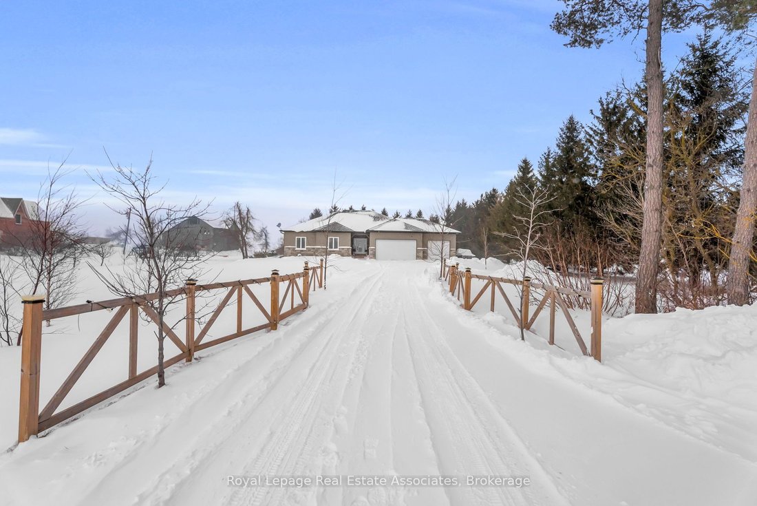 House in Honeywood, Ontario, Canada 4 - 17011874