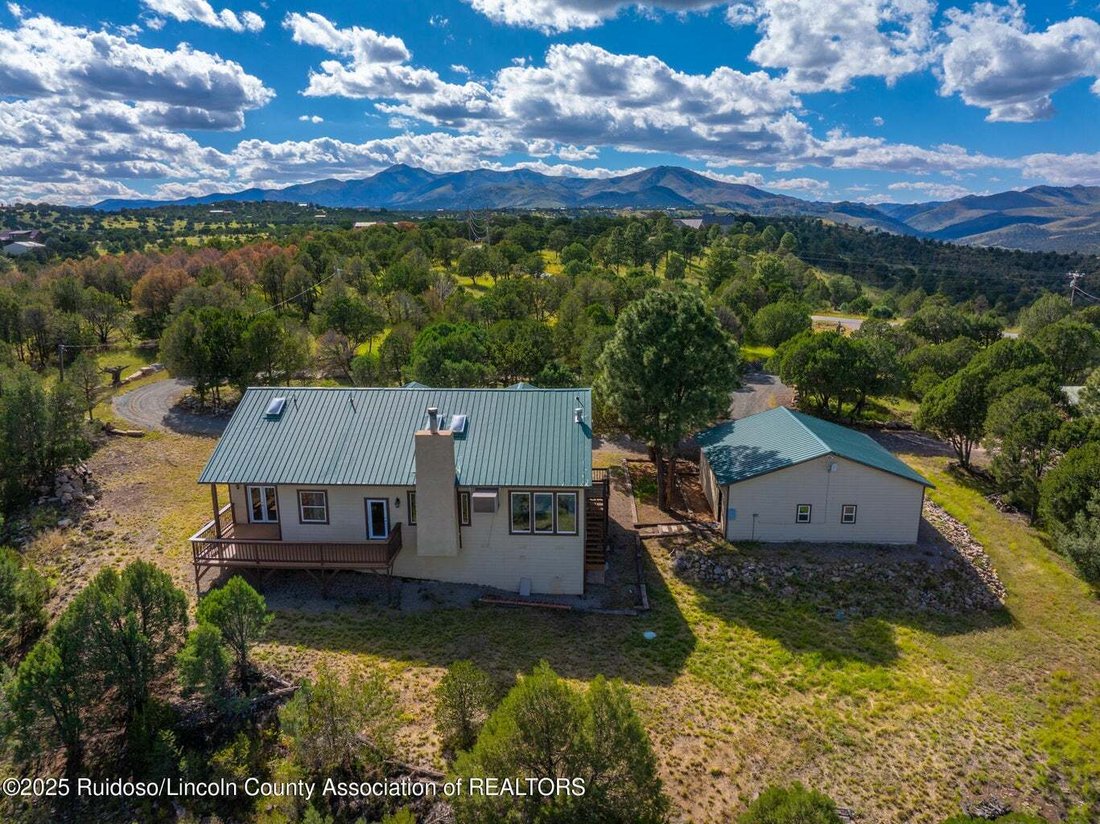 House in Capitan, New Mexico, United States 5 - 17012230