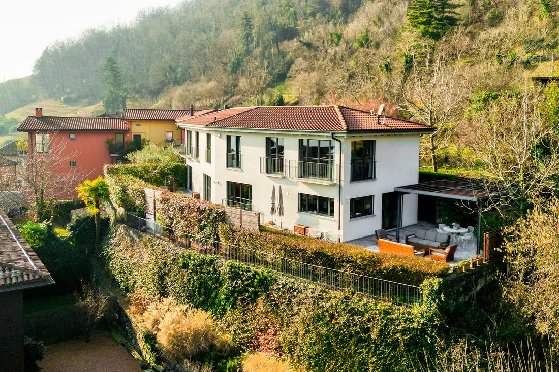 Beautiful Villa Near The Historic Center With Panoramic Views