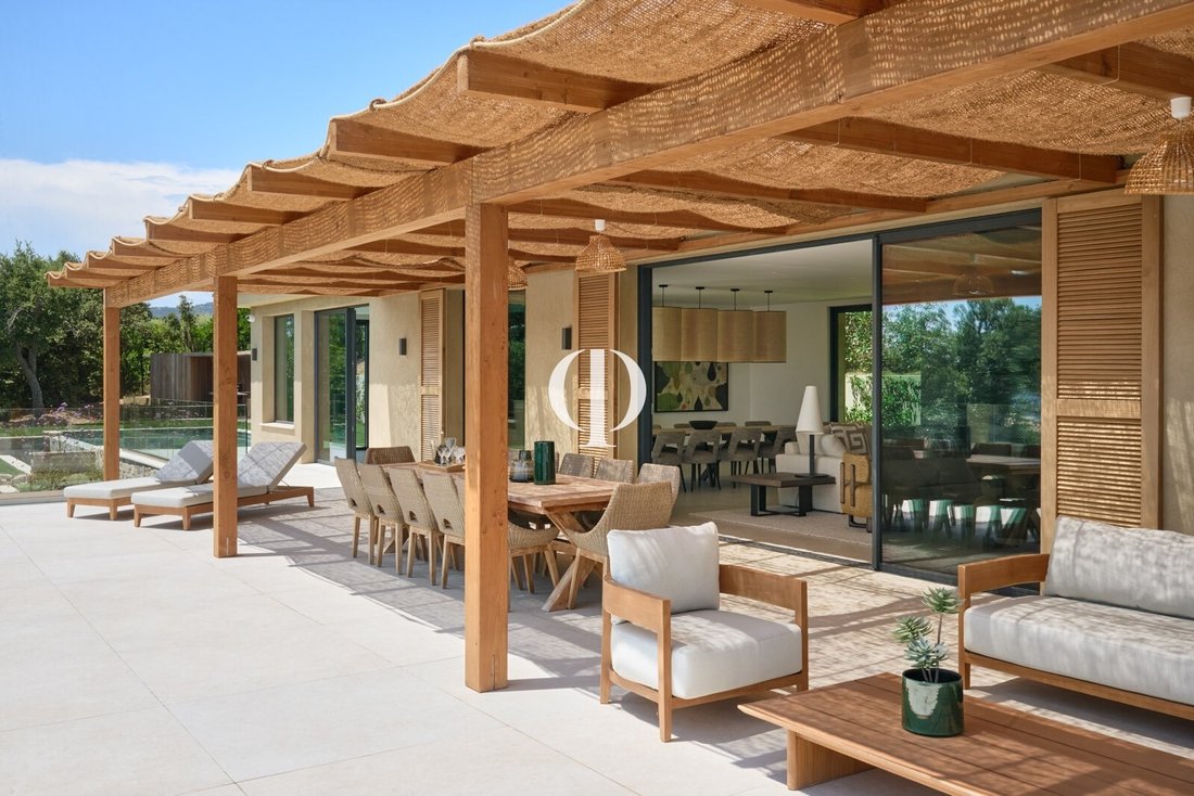 Villa in Grimaud, Provence-Alpes-Côte d'Azur, France 4 - 17010560