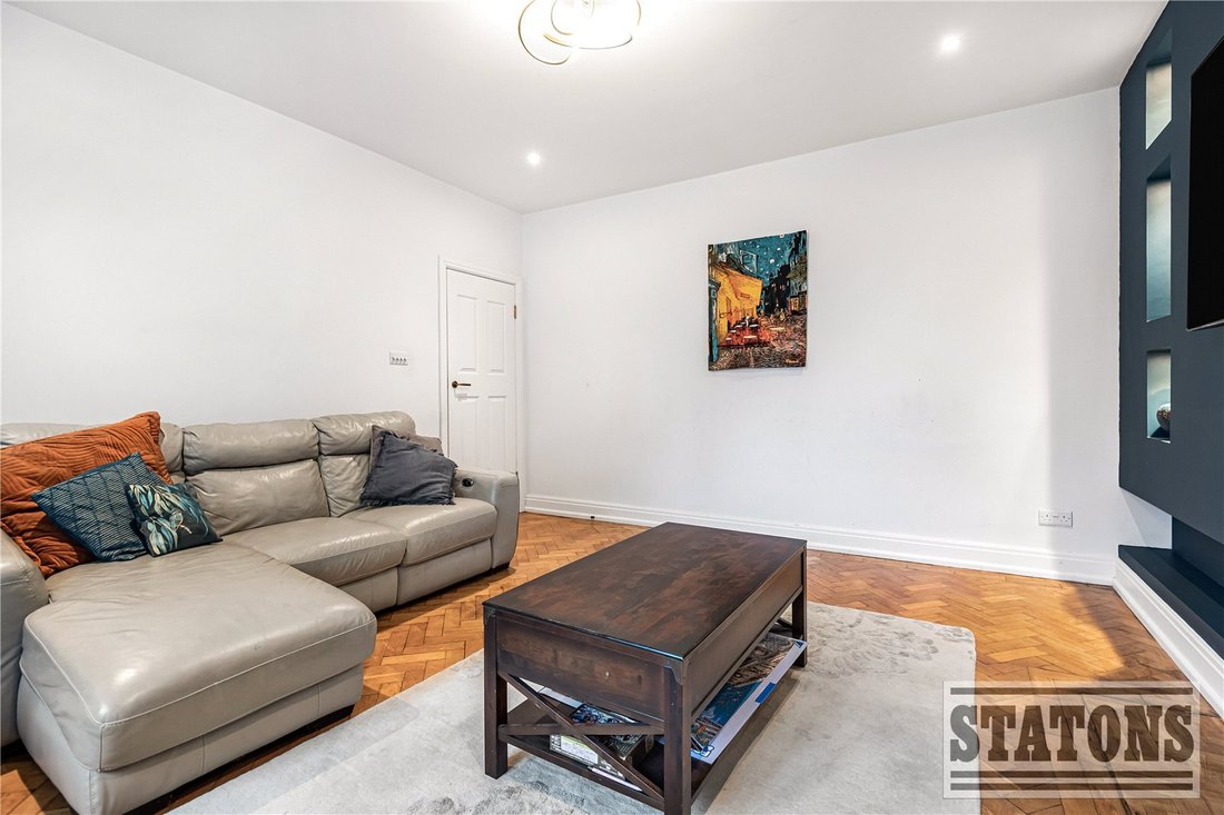 House in Barnet, England 4 - 17009928