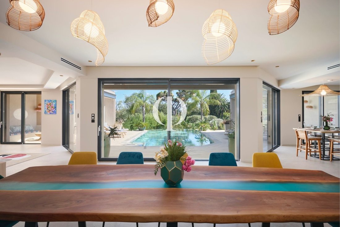 Villa in Nartelle-Noyer-Bellevue-bd des Sardinaux, Sainte-Maxime, France 3 - 17010508