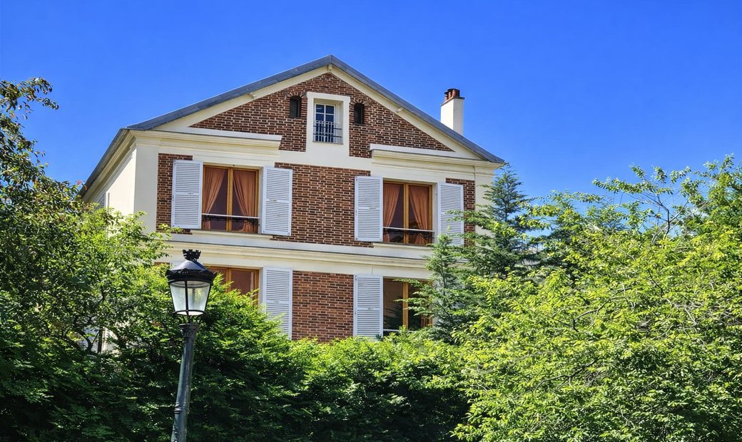 Immeuble / Maison Puteaux / Les Bergeres 350 M² Garage Et 2 Parking