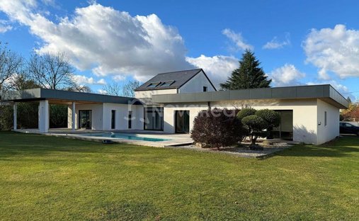 House in Pau, Nouvelle-Aquitaine, France 1