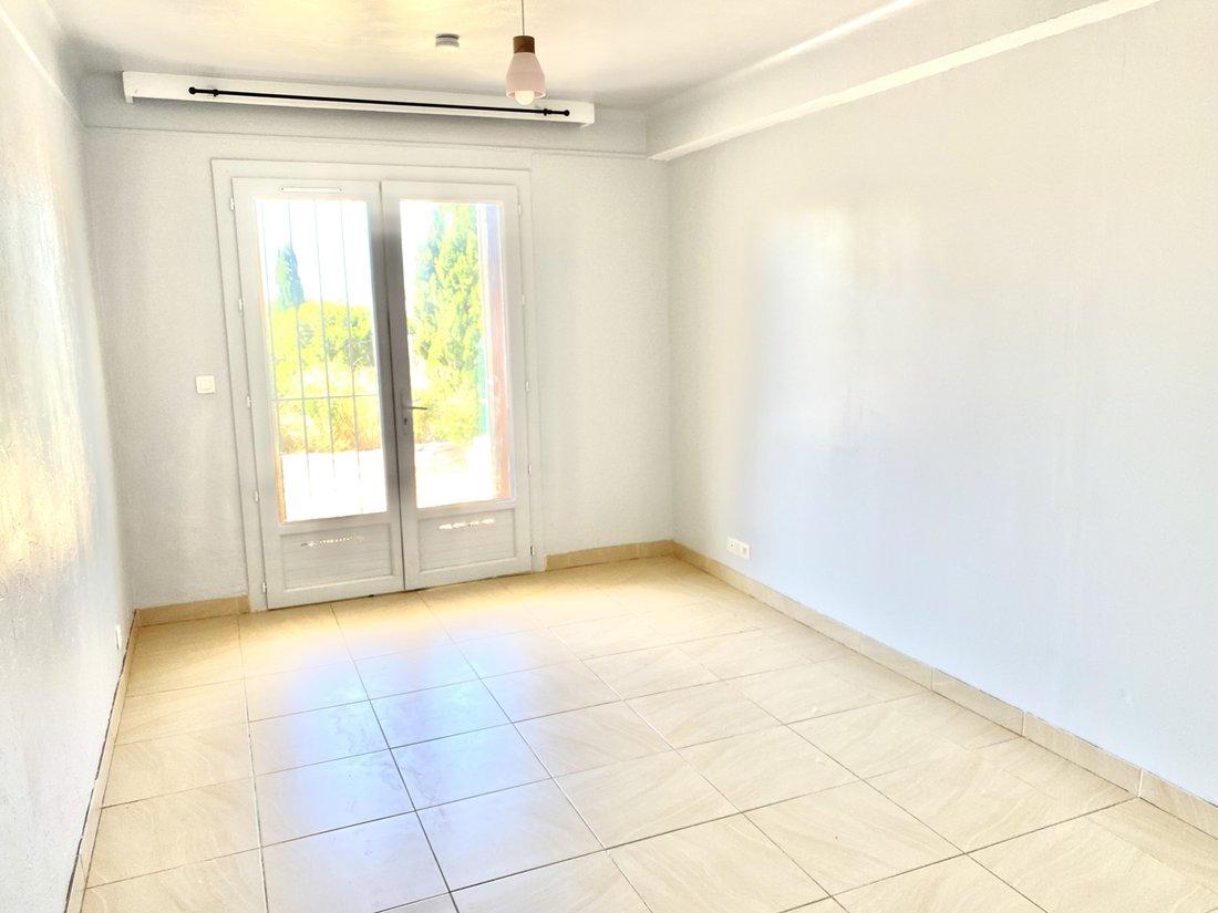 Estate in Le Plan, Cannes, France 3 - 17013367