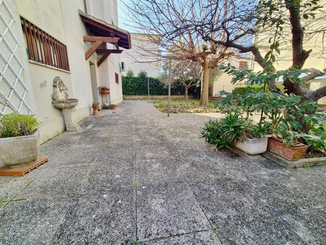 Villa in Historic Center, Pisa, Tuscany 1 - 17009943