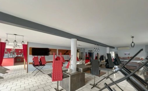 Château 1330 M² Sur 13 Ha Proximité Nimes