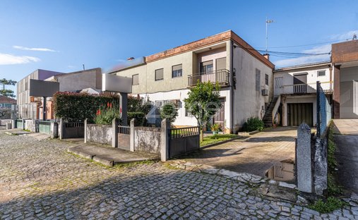 House in Braga (Maximinos, Se e Cividade), Braga, Portugal 1