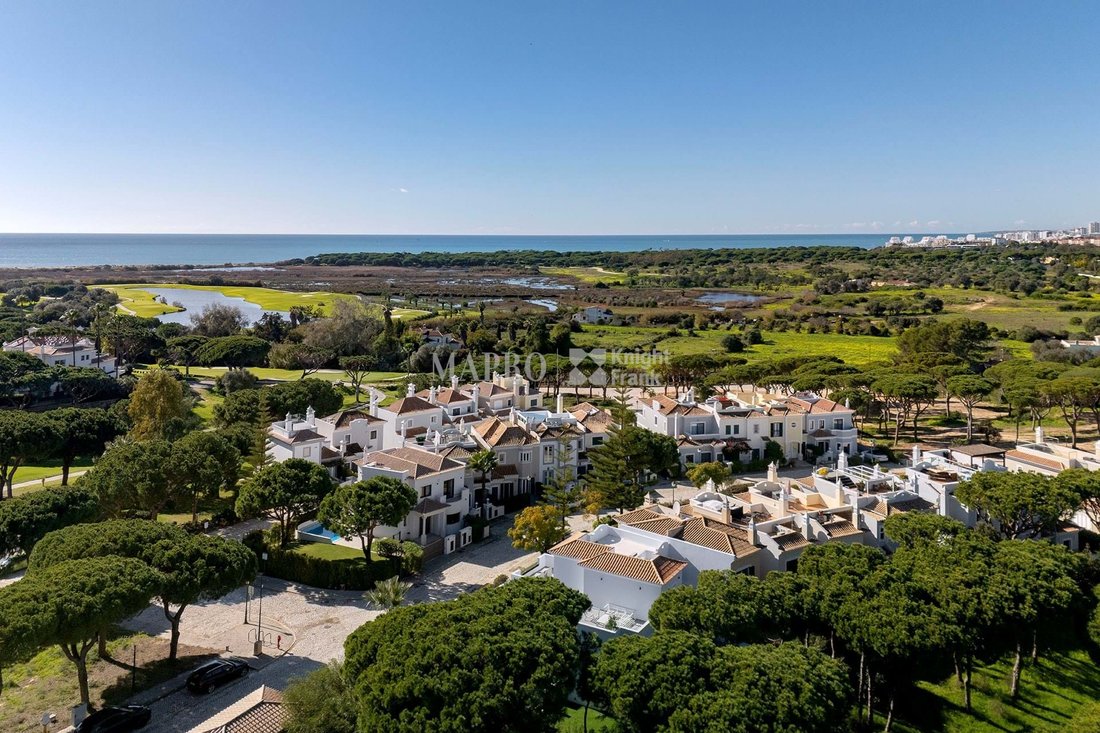 Townhouse in Vale do Lobo, Almancil, Portugal 2 - 17013430