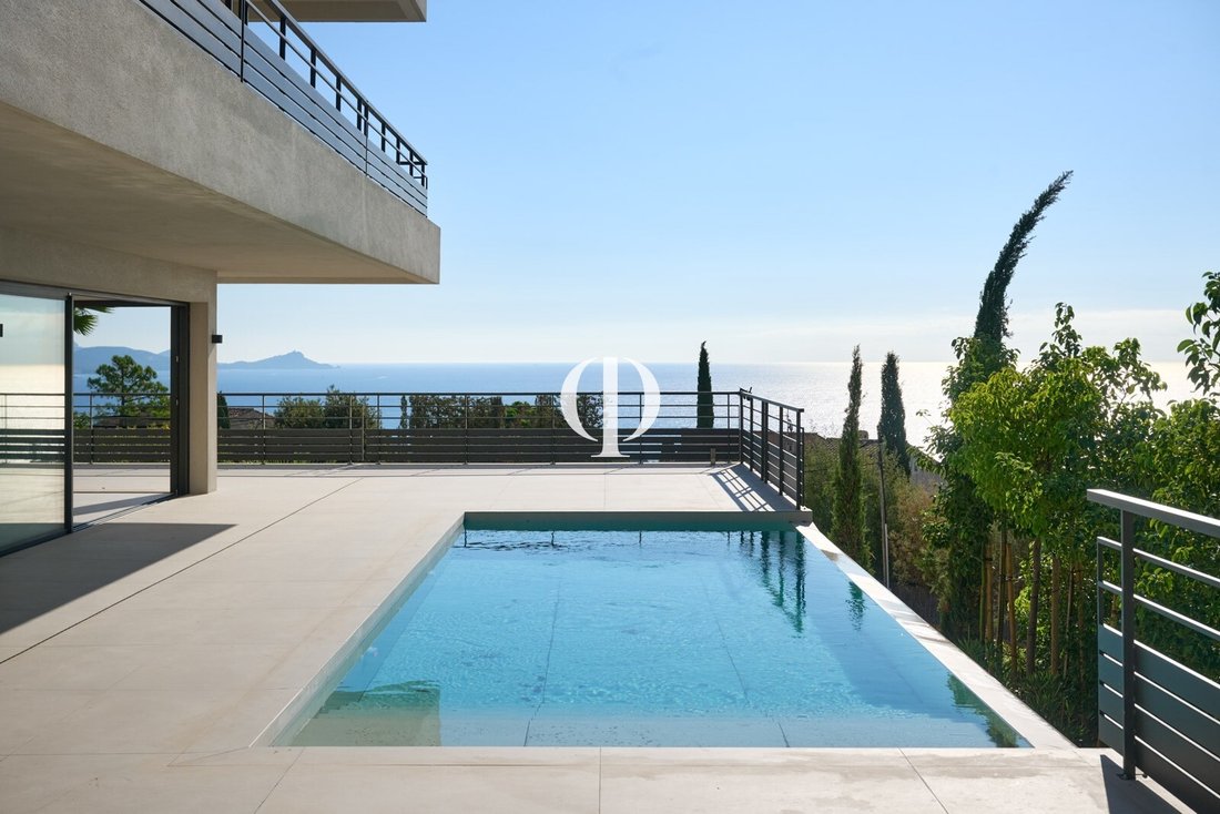 House in Ecarts, Roquebrune-sur-Argens, France 3 - 17010681