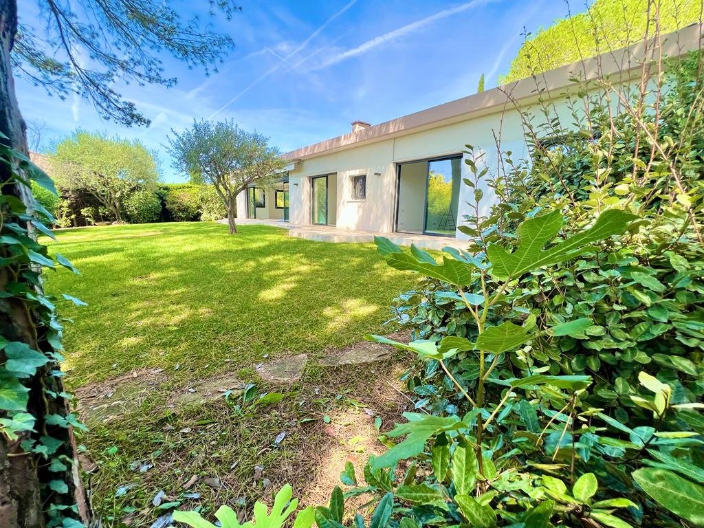 House in Mougins, Provence-Alpes-Côte d'Azur, France 4 - 17012862