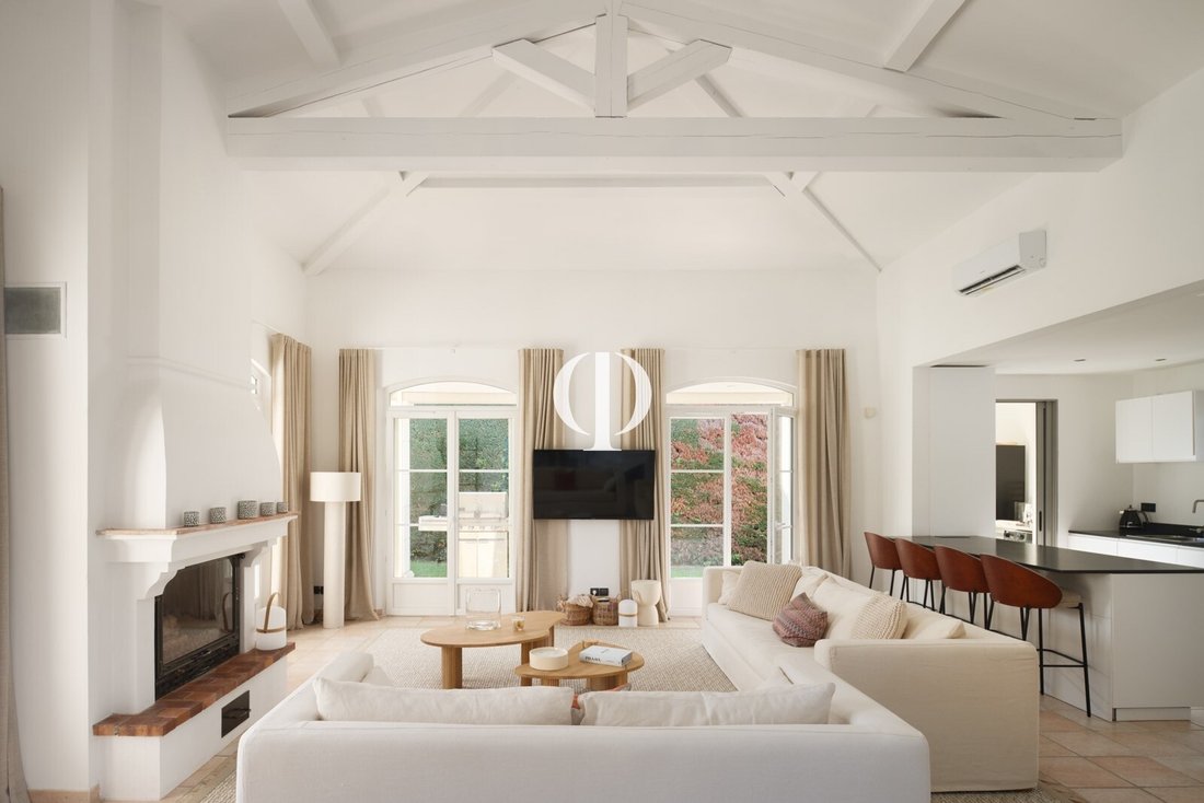 Villa in Grimaud, Provence-Alpes-Côte d'Azur, France 3 - 17010547