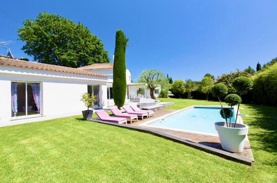 Villa in Mougins, Provence-Alpes-Côte d'Azur, France 3 - 17013187