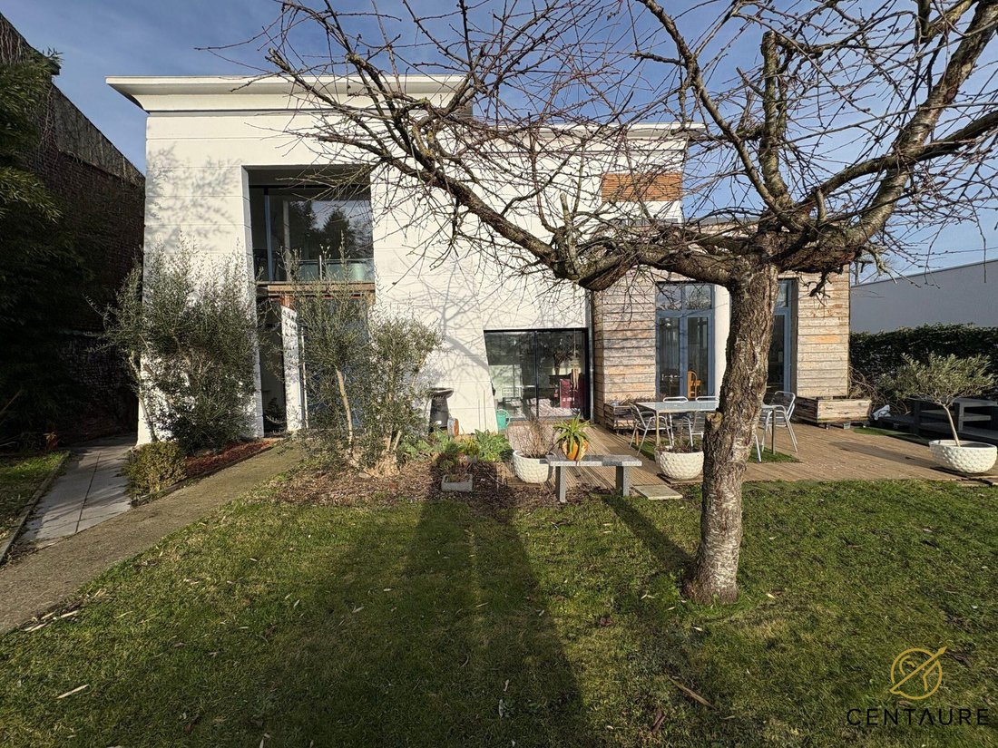 Villa in Roubaix, Hauts-de-France, France 1 - 17016609