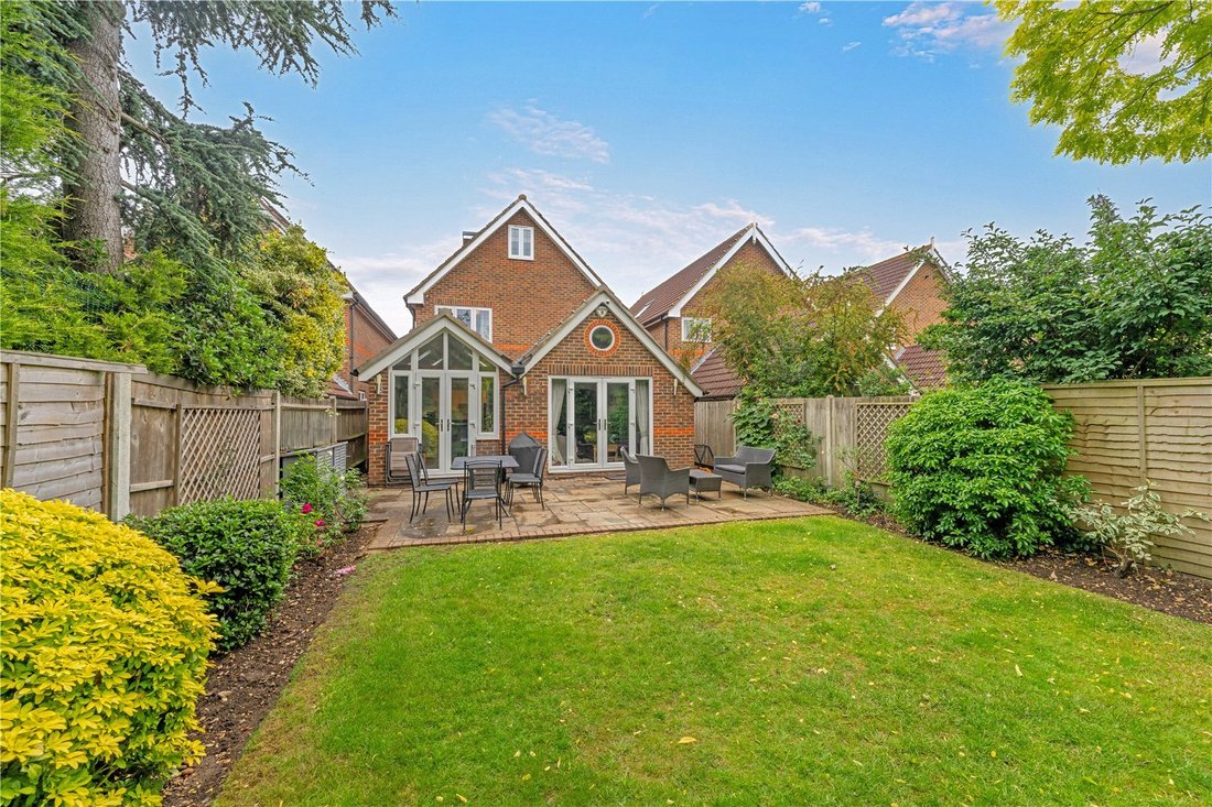 House in Hampton, Richmond Upon Thames, England 3 - 17014332