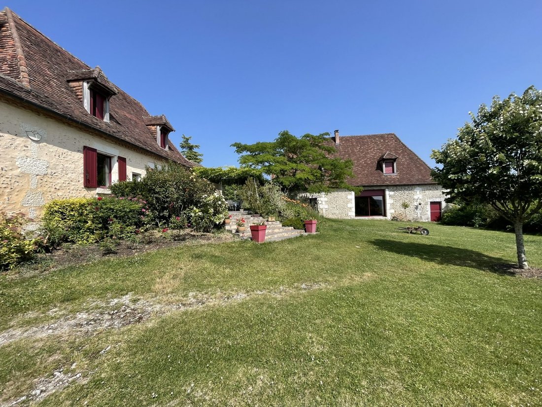House in Saint-Pierre-de-Chignac, Nouvelle-Aquitaine, France 3 - 17016752