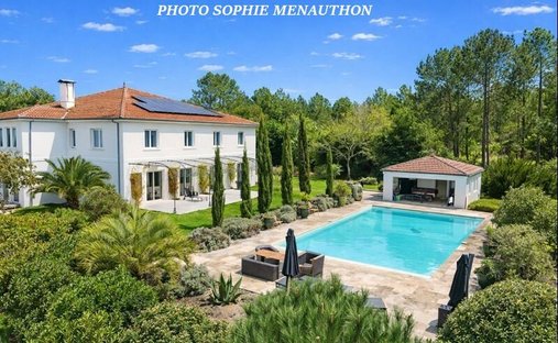 House in Bourg, Mimizan, France 1