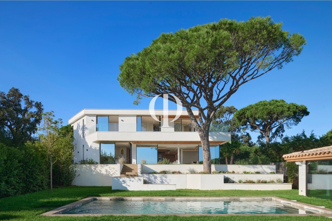 Villa in Nartelle-Noyer-Bellevue-bd des Sardinaux, Sainte-Maxime, France 1 - 17010537