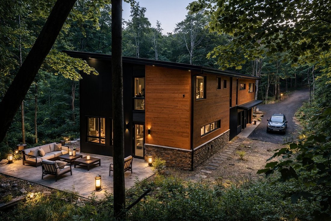 House in Morin-Heights, Quebec, Canada 1 - 17015209