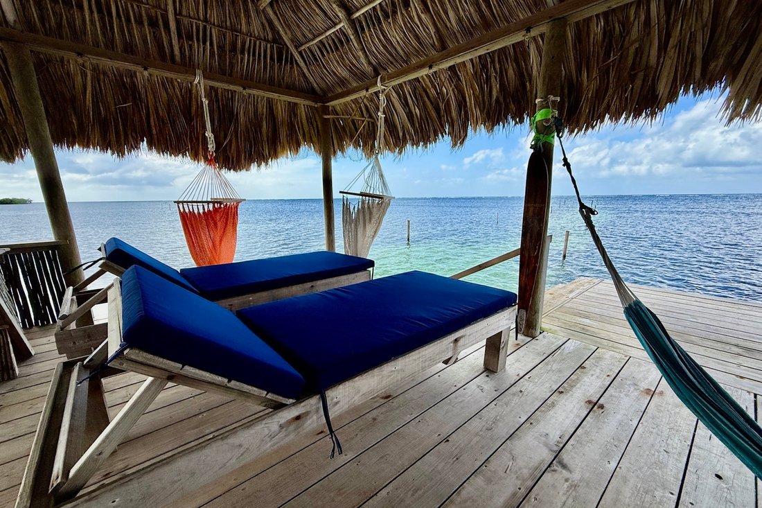 House in Politilly Bight, Bay Islands Department, Honduras 5 - 17010056