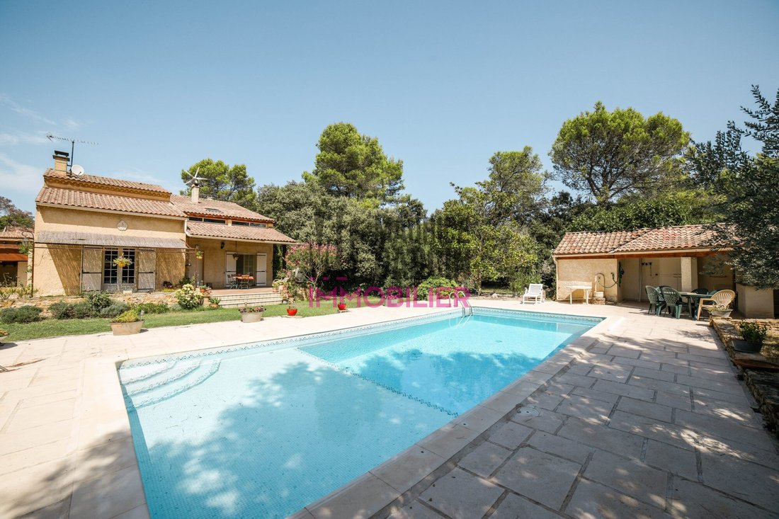 House in Uchaux, Provence-Alpes-Côte d'Azur, France 1 - 17016692