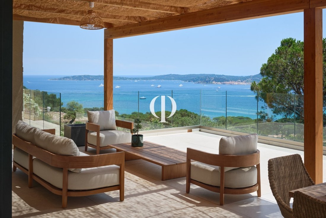 Villa in Grimaud, Provence-Alpes-Côte d'Azur, France 3 - 17010560