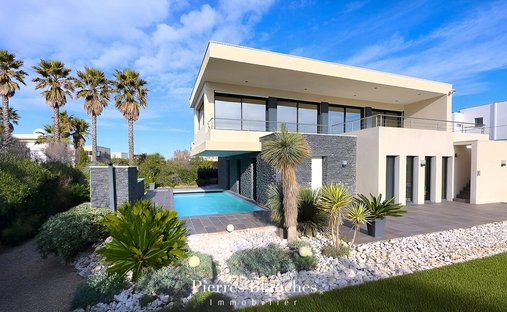 Villa in Espace Villeroy-Les Quilles, Sète, France 1