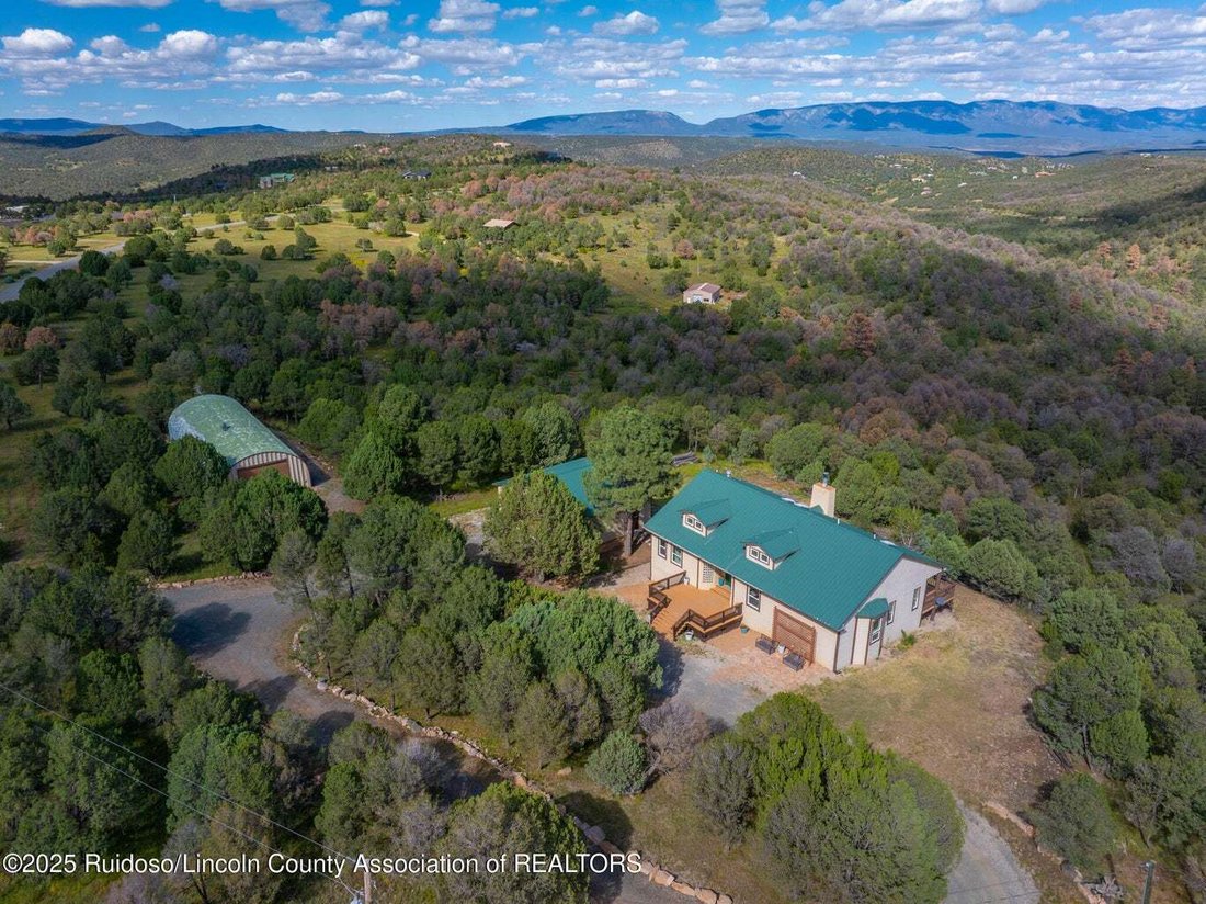 House in Capitan, New Mexico, United States 3 - 17012230