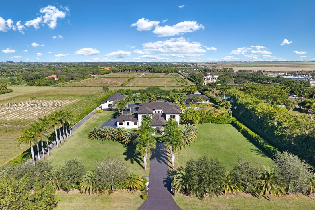House in Miami, Florida, United States 2 - 17015230
