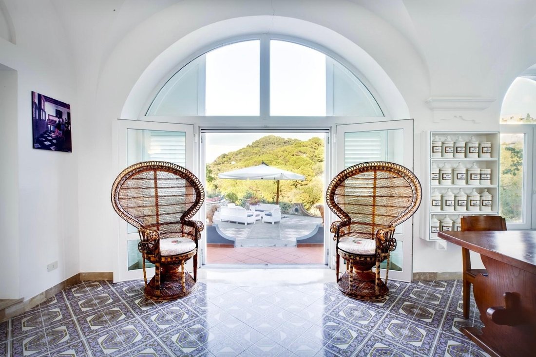 Villa in Capri, Campania, Italy 2 - 16815225
