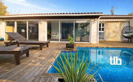 House in Saint-Mathieu-de-Treviers, Occitania, France 1