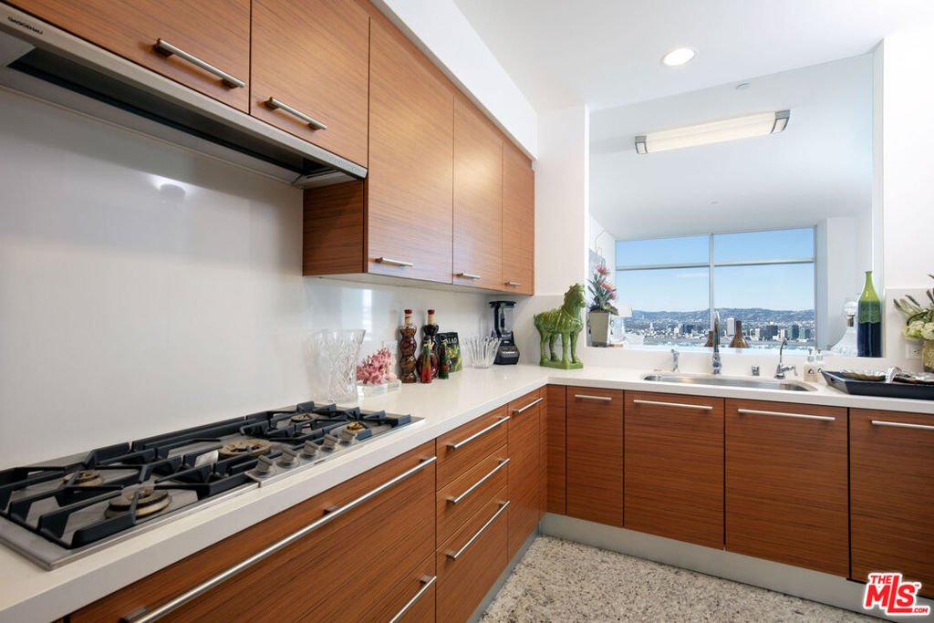 Condo in Los Angeles, California, United States 3 - 17014485