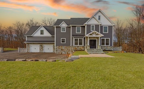 House in Hampton, New Jersey, United States 1