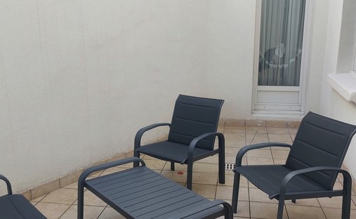 17th C. Chateau (With A Section Dedicated To Events) And 5 Acres In Centre Of France