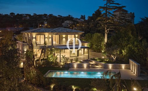 Villa in Nartelle-Noyer-Bellevue-bd des Sardinaux, Sainte-Maxime, France 1