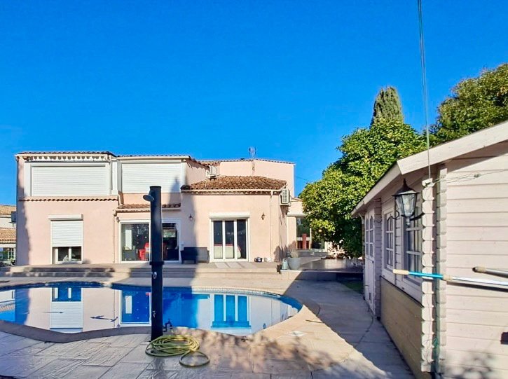 Villa in La Roquette-sur-Siagne, Provence-Alpes-Côte d'Azur, France 1 - 17013536