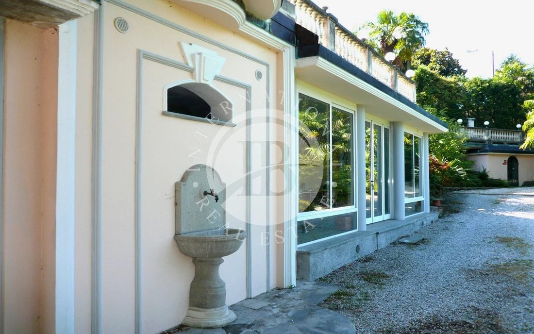 Villa in Luino, Lombardei, Italien 4 - 17015119