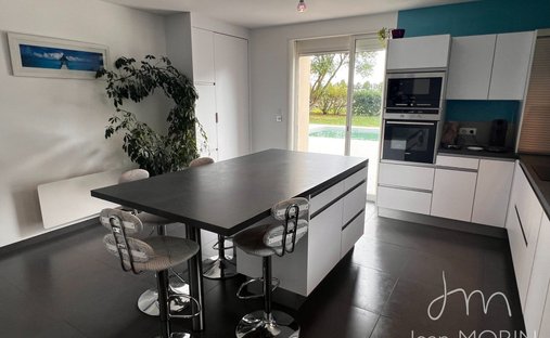 House in Sud, Chabeuil, France 1