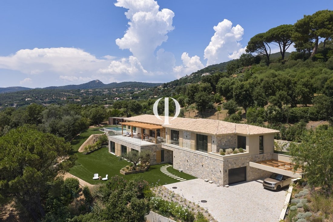 Villa in Grimaud, Provence-Alpes-Côte d'Azur, France 1 - 17010560
