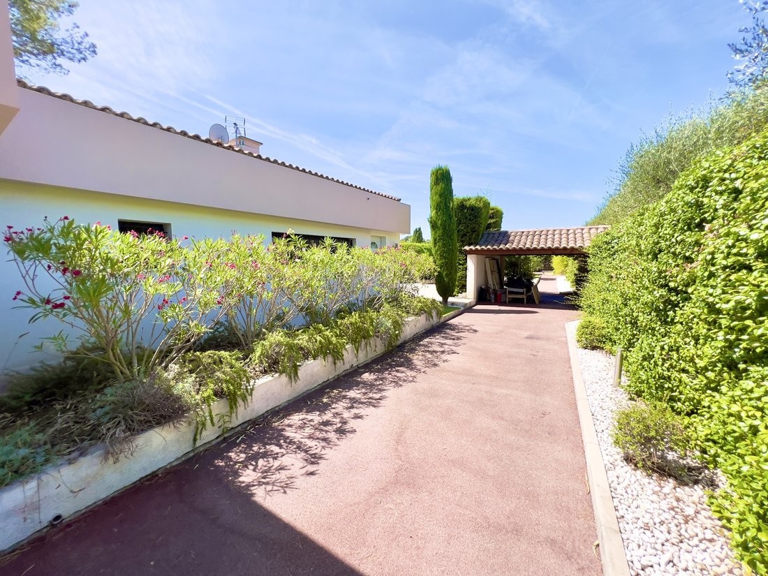 House in Mougins, Provence-Alpes-Côte d'Azur, France 5 - 17012862