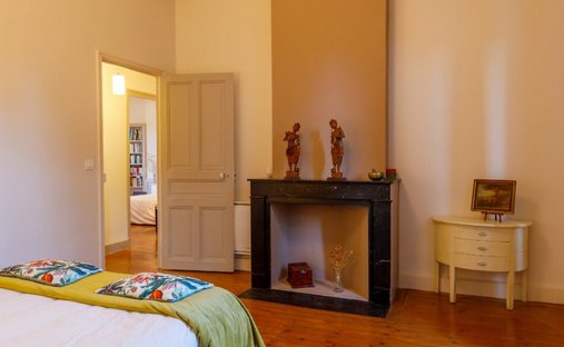 Château 1330 M² Sur 13 Ha Proximité Nimes