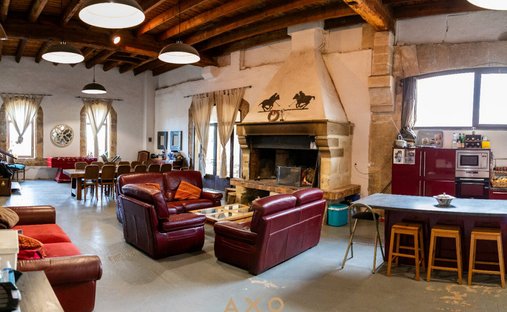 Sale Of Equestrian Estate Aimargues, 260m² 6 Rooms 1,050,000€ With Swimming Pool