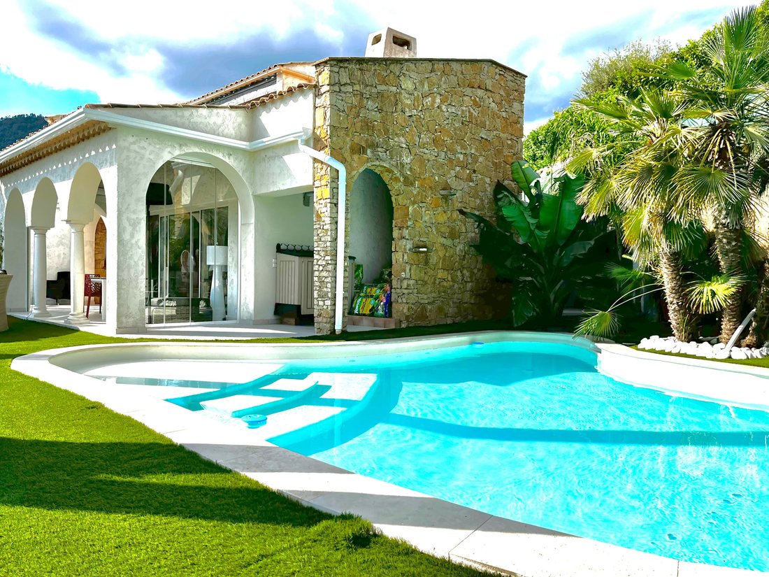 Villa in Exterieurs, Frejus, France 3 - 17013036